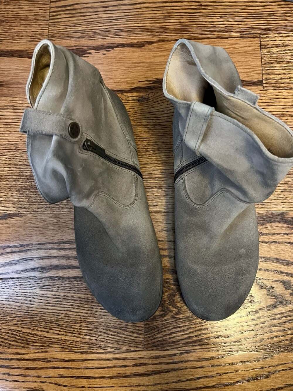 Birkenstock Sarnia Grey Waxed Suede Ankle Boots